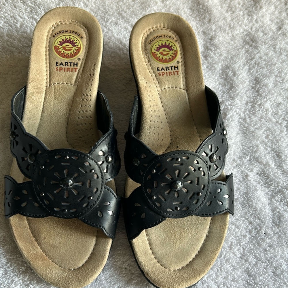 Woman’s earth spirit slip on sandal